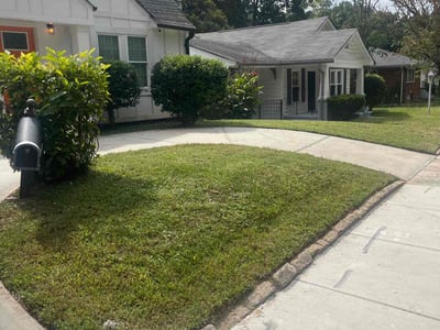 Lawn care service in Atlanta, 30314