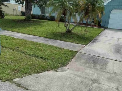 Lawn care service in North Port, 34287