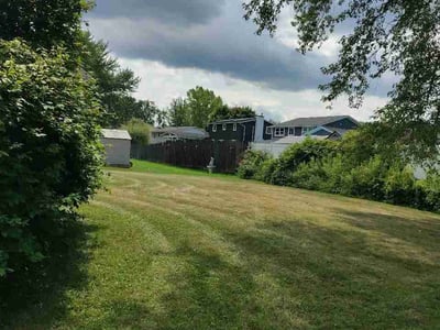 Lawn care service in Cicero, 13039