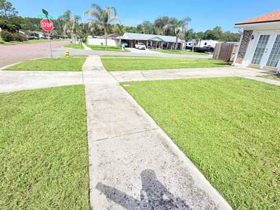 Lawn care service in Jacksonville, 32210