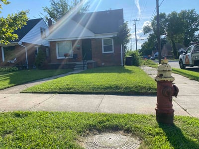 Lawn care service in Detroit, 48228