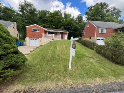 Lawn care service in Pittsburgh, 15235