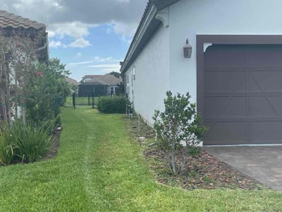 Lawn care service in Jacksonville, 32246