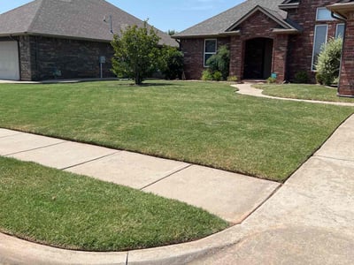 Lawn care service in Edmond, 73013