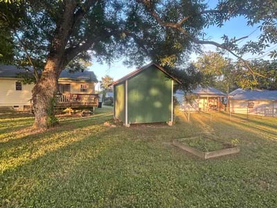 Lawn care service in Tullahoma, 37388