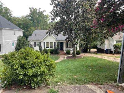 Lawn care service in Greenville, 29605