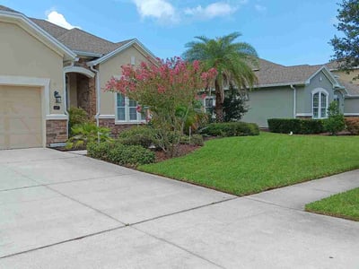 Lawn care service in Nocatee, 32081
