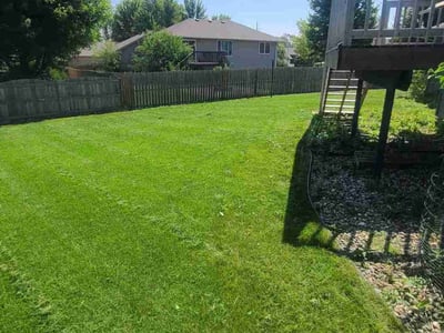 Lawn care service in Sioux Falls, 57106