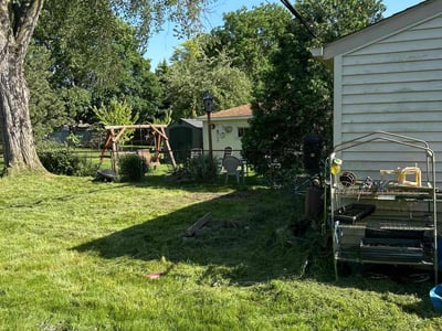Lawn care service in Warren, 48093