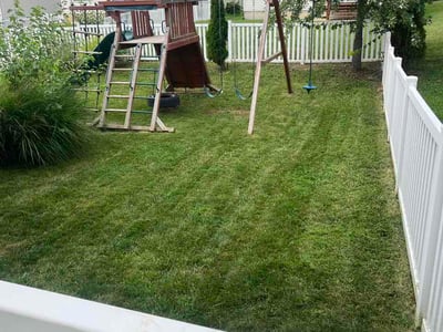Lawn care service in Wentzville, 63385