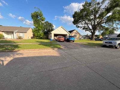 Lawn care service in Katy, 77449