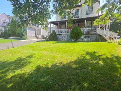 Lawn care service in East Orange, 07017