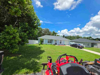 Lawn care service in Ocala, 34473