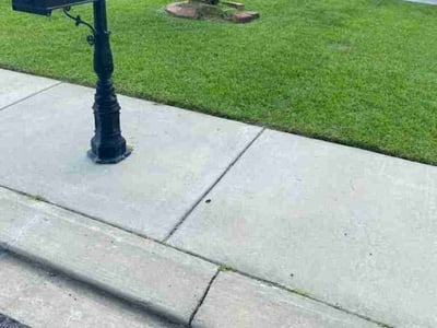 Lawn care service in Broussard, 70518