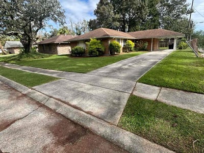 Lawn care service in New Orleans, 70131