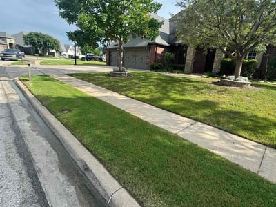 Lawn care service in Broken Arrow, 74012