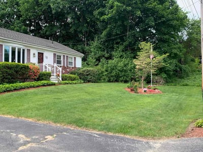 Lawn care service in Tewksbury, 01876