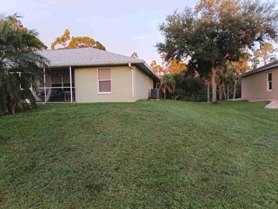 Lawn care service in North Port, 34286
