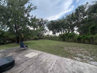 Lawn care service in Orlando, 32810