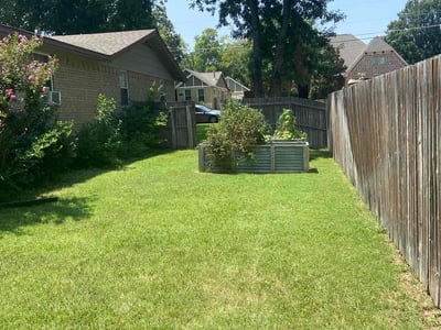 Lawn care service in Grapevine, 76051