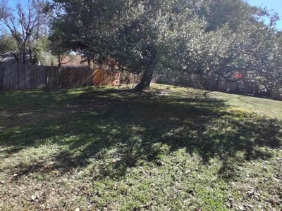 Lawn care service in Austin, 78759