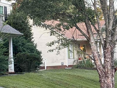 Lawn care service in Concord, 28025
