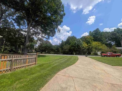 Lawn care service in Gastonia, 28056
