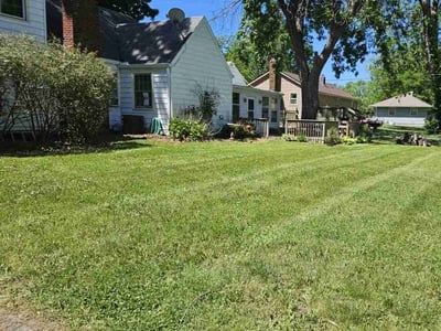 Lawn care service in Raytown, 64138