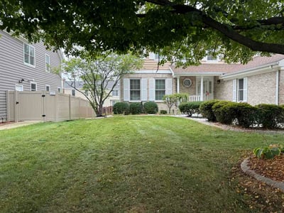 Lawn care service in Bloomingdale, 60108