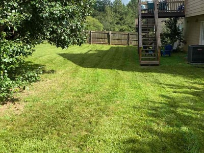 Lawn care service in Acworth, 30101