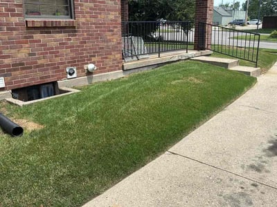Lawn care service in Dayton, 45419