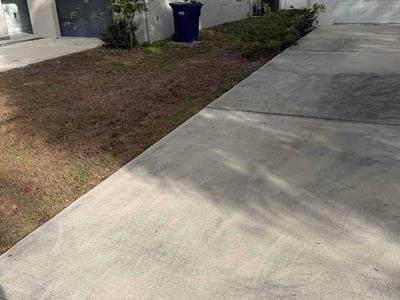 Lawn care service in Tampa, 33605