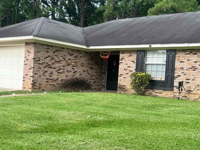 Lawn care service in Jackson, 39211