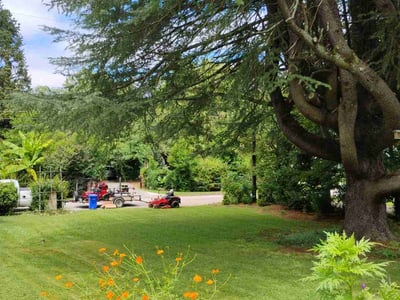 Lawn care service in Atlanta, 30316