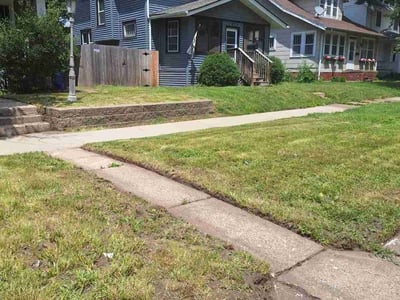 Lawn care service in Cedar Rapids, 52403