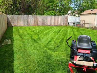 Lawn care service in Niagara Falls, 14301