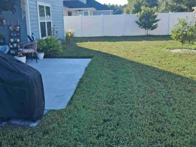 Lawn care service in Fernandina Beach, 32034