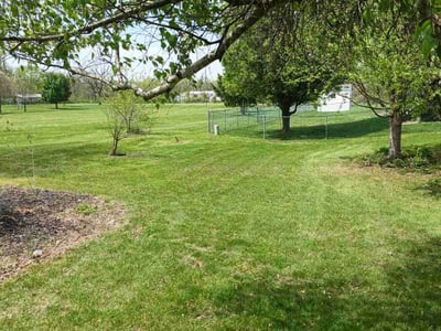 Lawn care service in Florissant, 63031