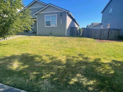 Lawn care service in Spanaway, 98387