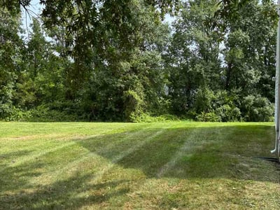 Lawn care service in Fredericksburg, 22408