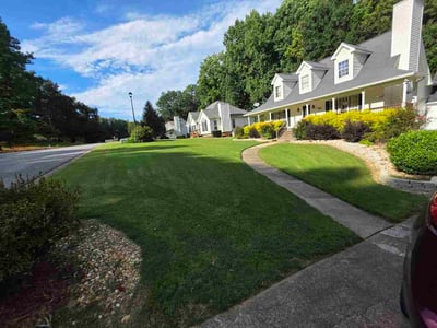 Lawn care service in Cumming, 30028