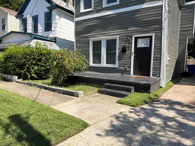 Lawn care service in Norfolk, 23504