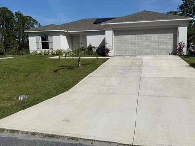 Lawn care service in Palm Bay, 32909
