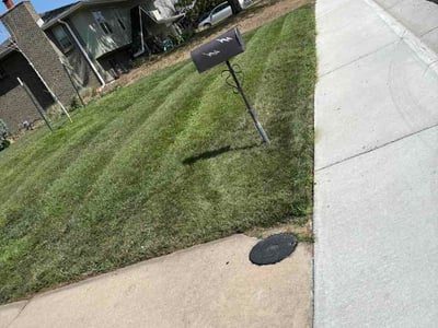 Lawn care service in Arvada, 80004