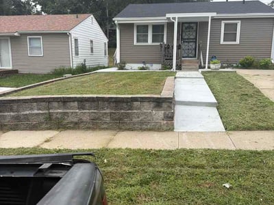 Lawn care service in Omaha, 68111