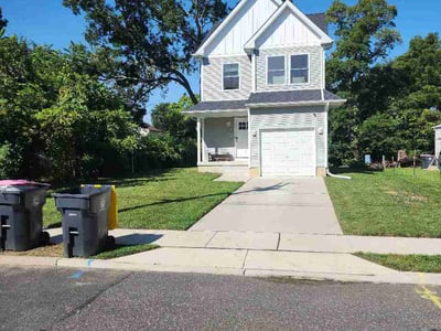 Lawn care service in Berlin Township, 08091