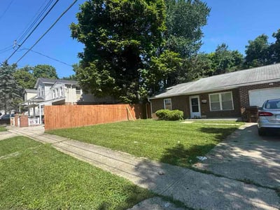 Lawn care service in Cincinnati, 45224