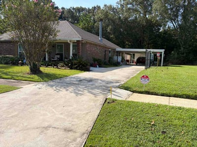 Lawn care service in Baker, 70714