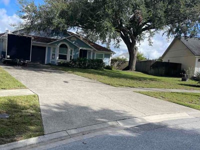 Lawn care service in Orlando, 32818