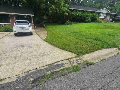 Lawn care service in Morrow, 30260